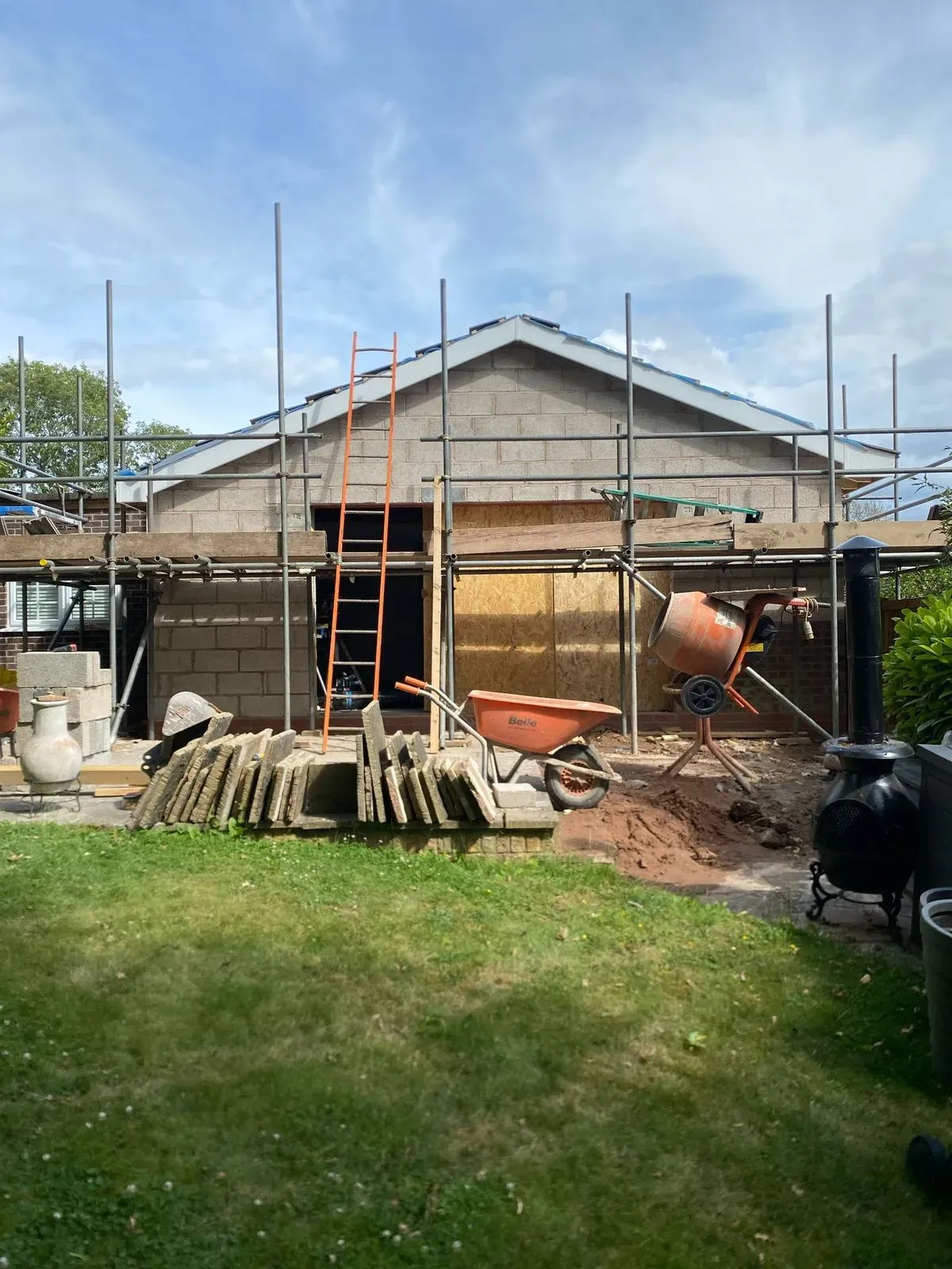 Bricklayer image background image