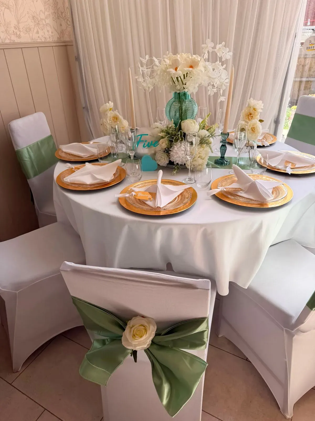 Table Settings and Centrepieces