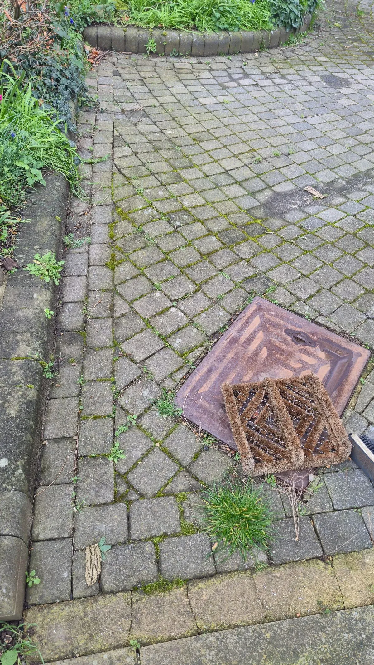 Patio Drains Rebuilt image background image