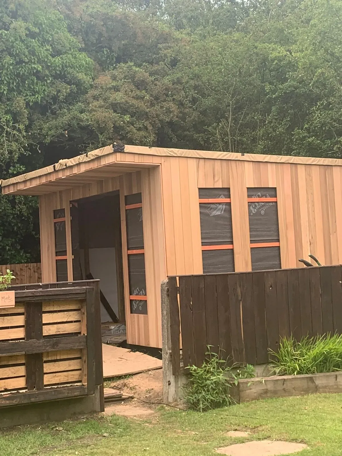 Descriptive text for the image