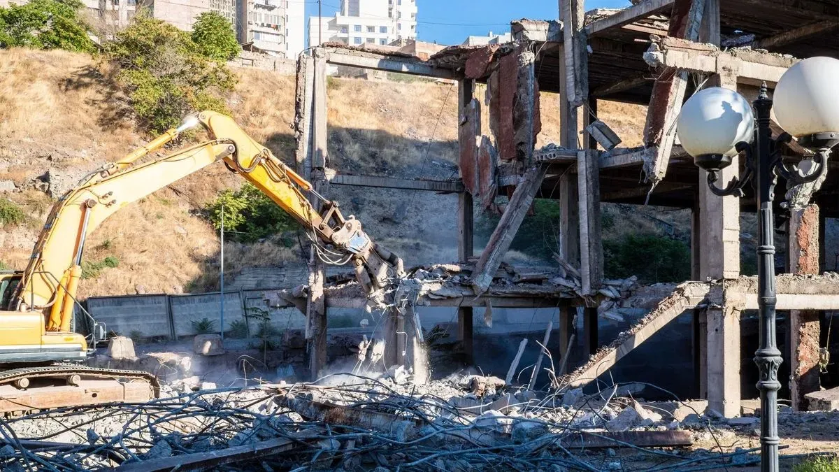 Local Brixton deconstruction project underway