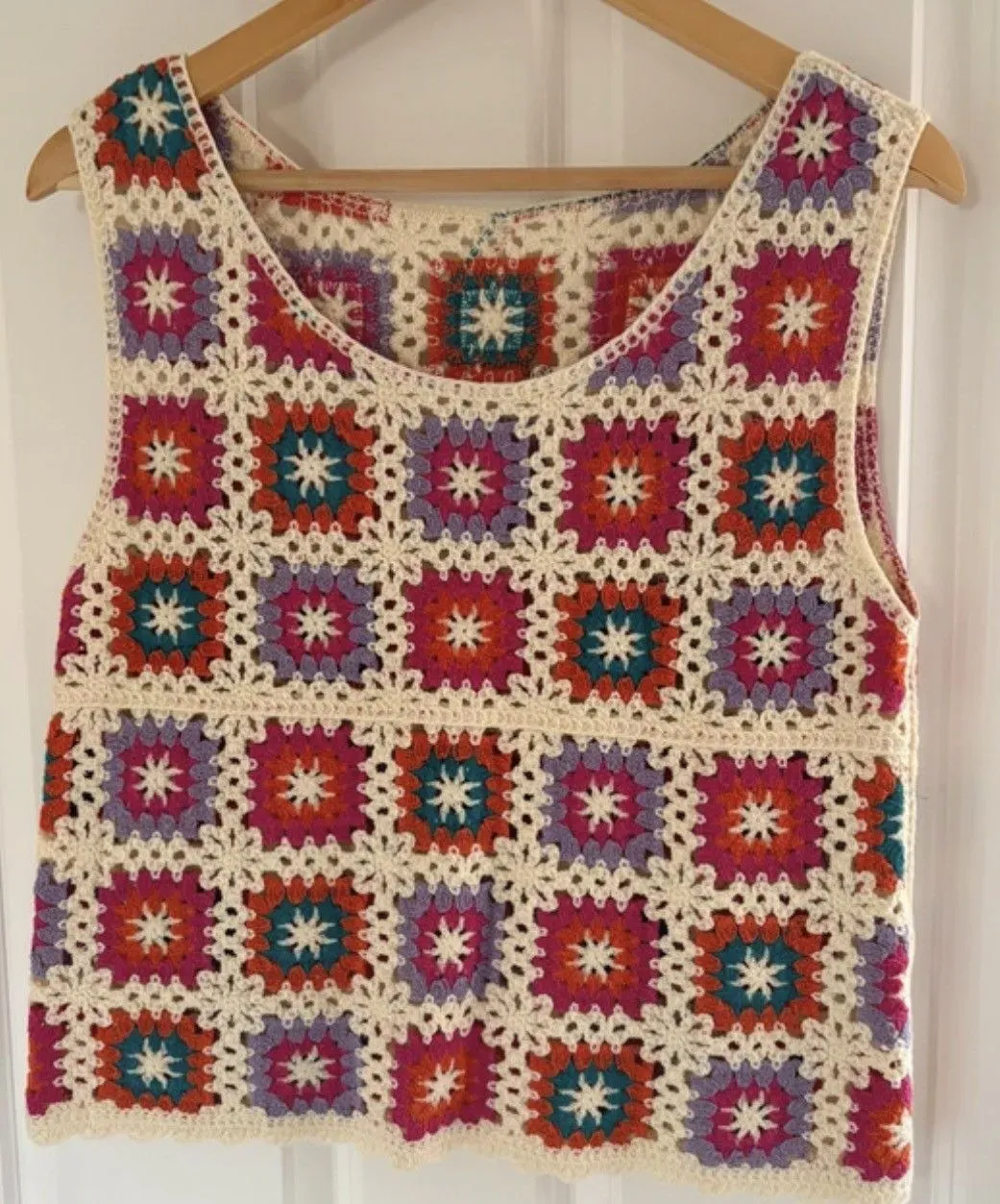 8212330811401-nu4u1xvp339k5urggo9bq-Granny-square-top thumbnail image