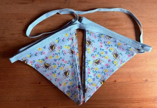 8214828870932-38i050g52kpui6rs8h5brj-bunting-6 thumbnail image