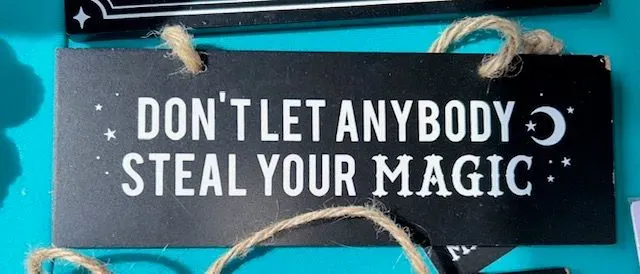 8218382777842-uh8qt6w6fsnr9bv4tsqqm-Magic-sign thumbnail image