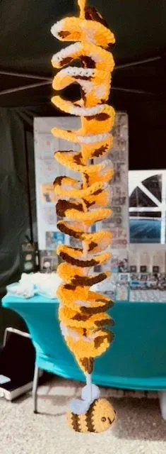 8218890253005-ybrwlrpfvpfxyewwmx5g9-Bee-spinner thumbnail image