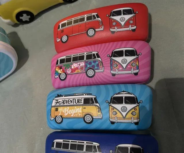 8219827952578-ut0n53wvc3f35x3zwvp89-VW-glasses-case thumbnail image