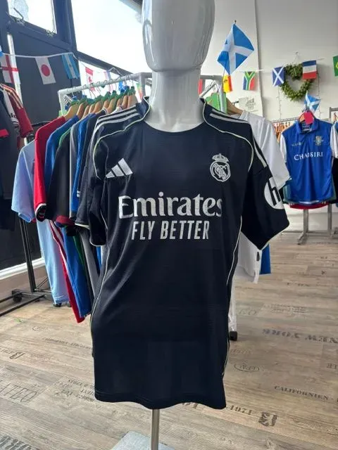 8216380838524-hlv1ngmgdcp0bei4k3f2eic-madrid thumbnail image