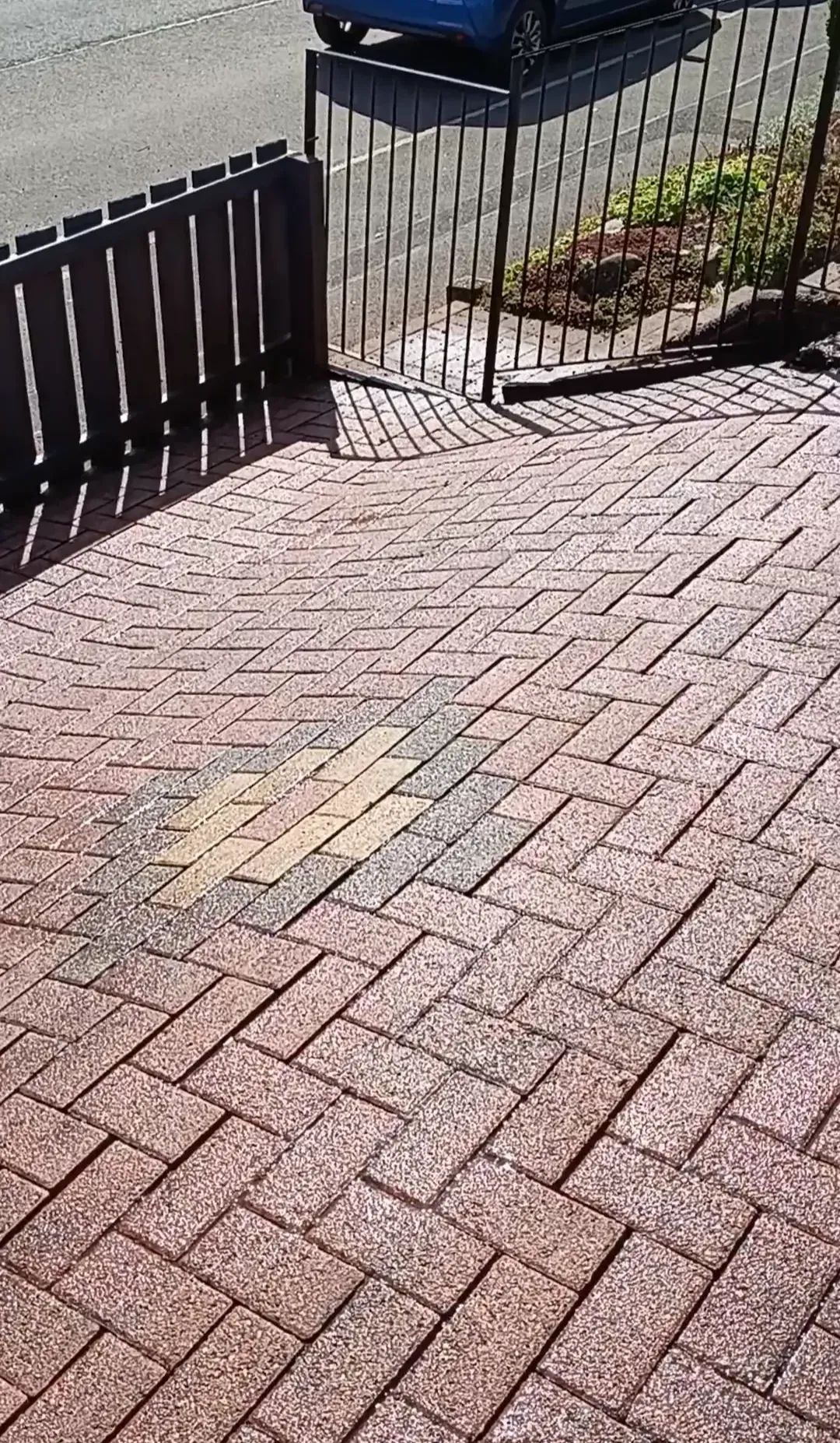 Pressure washing drives and patios image background image