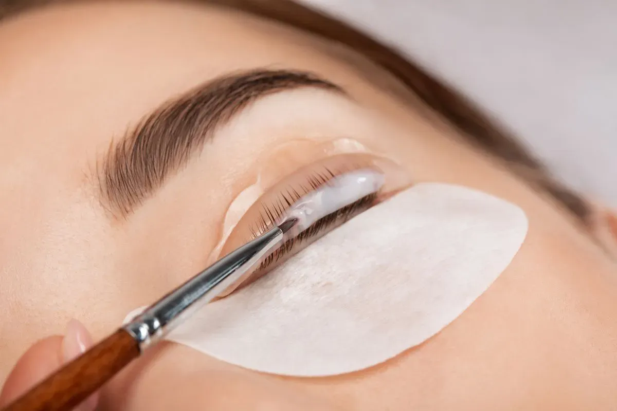 Waxing image background image