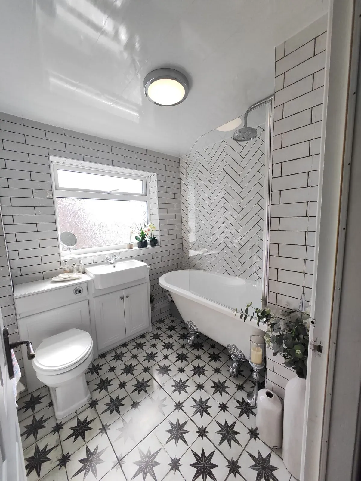 Bathroom fitting image background image