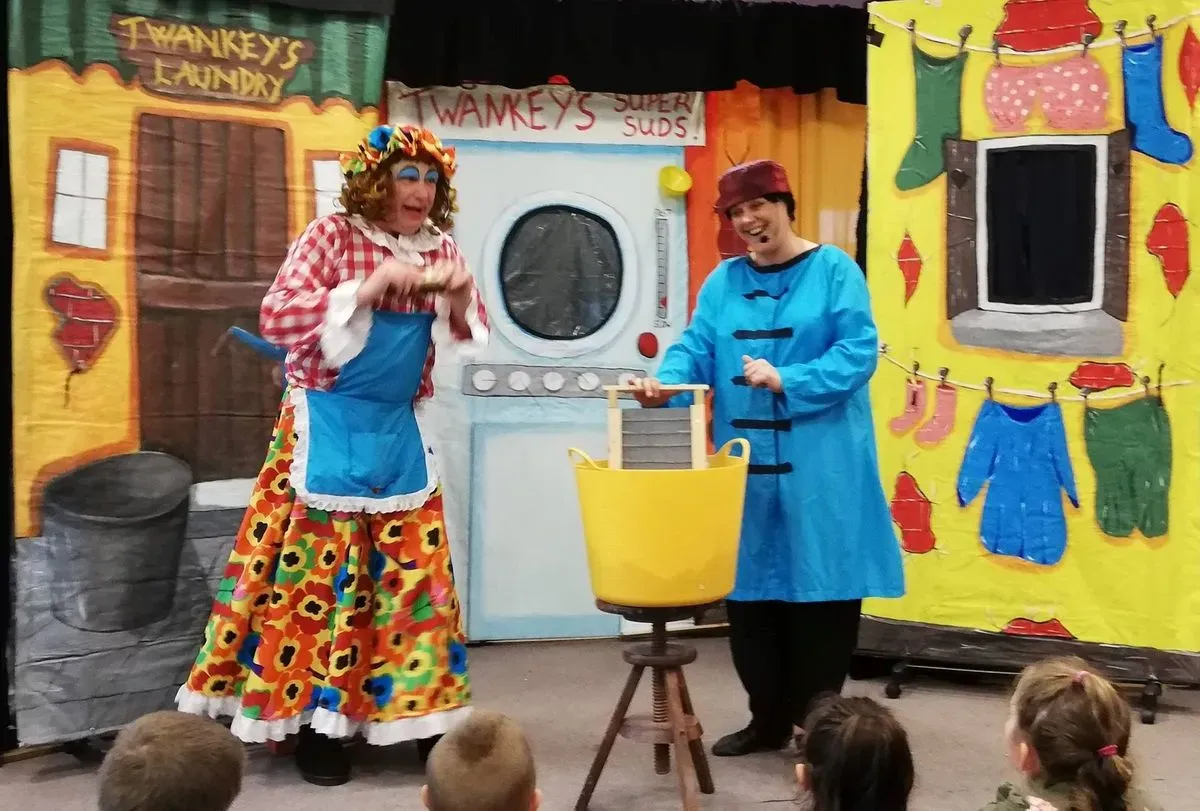 Touring Pantomimes image background image