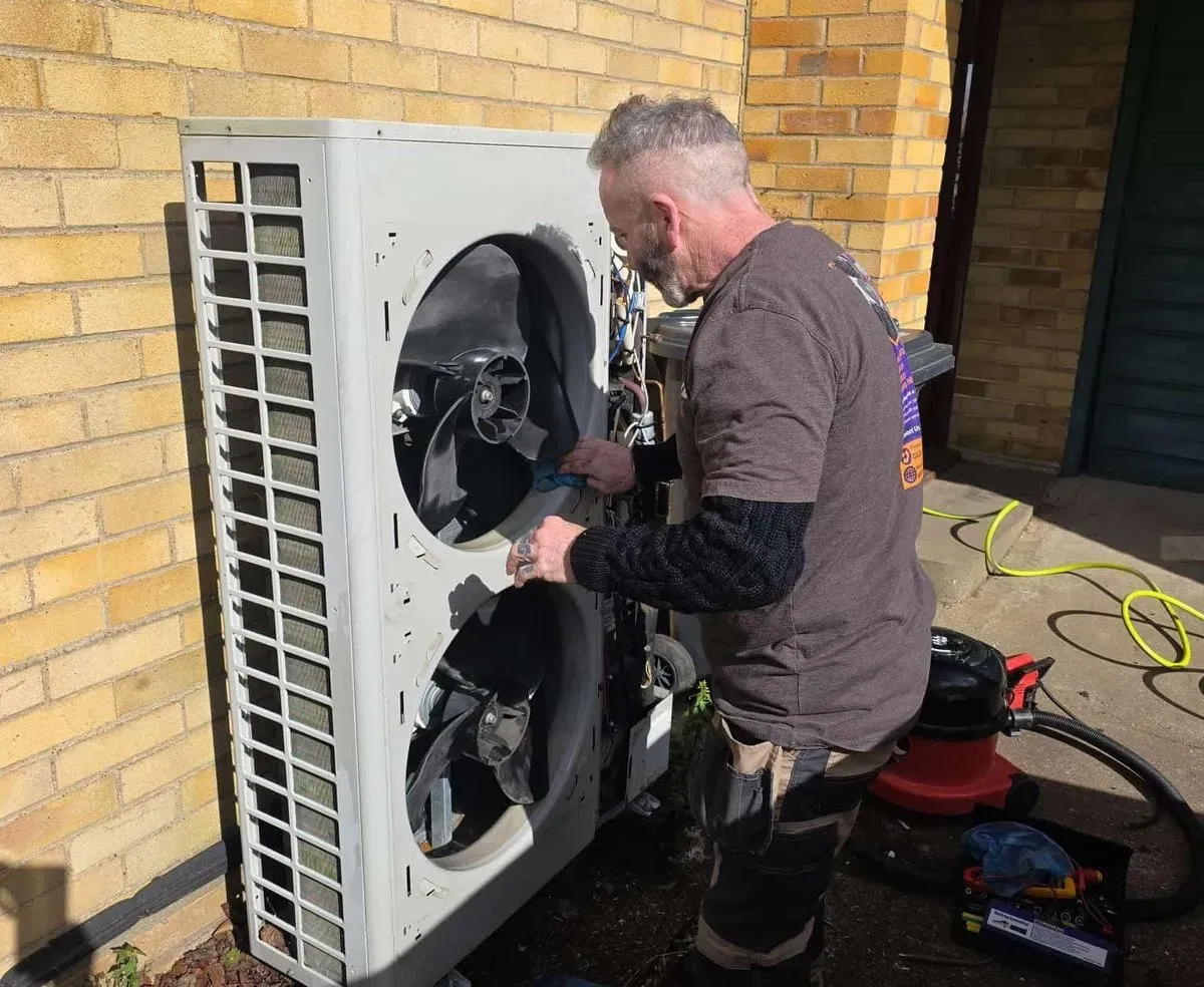 Heat pump breakdowns image