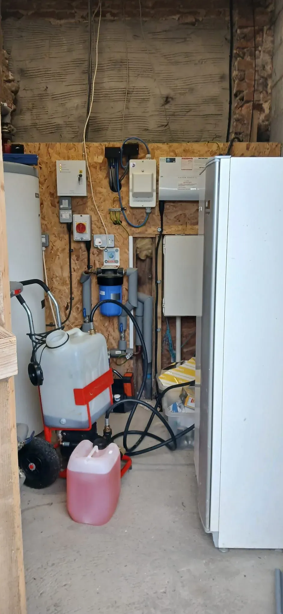 F gas and refrigerant image