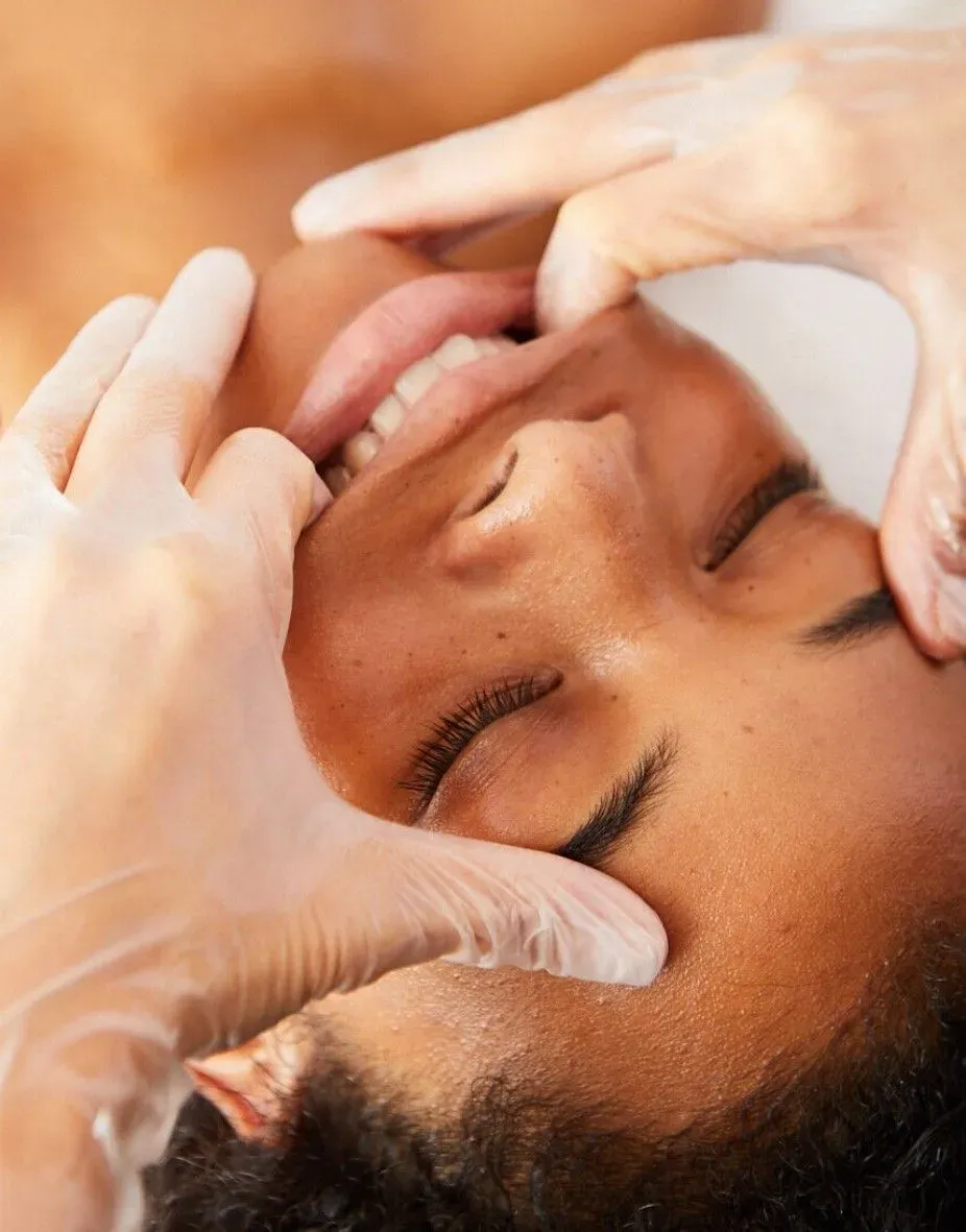 Ear Seeds and Auricular Therapy image background image