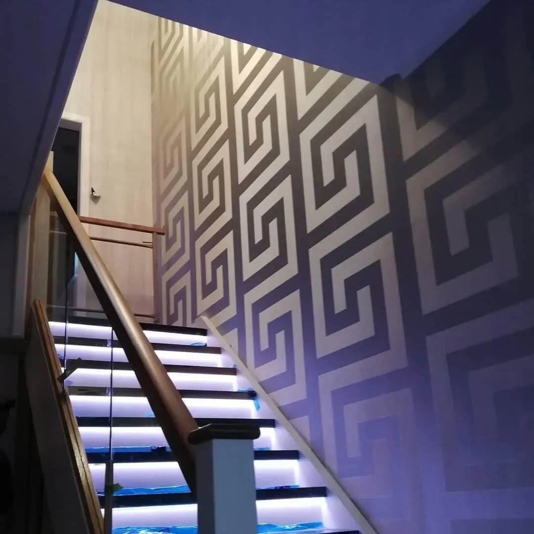Wallpaper installation image background image