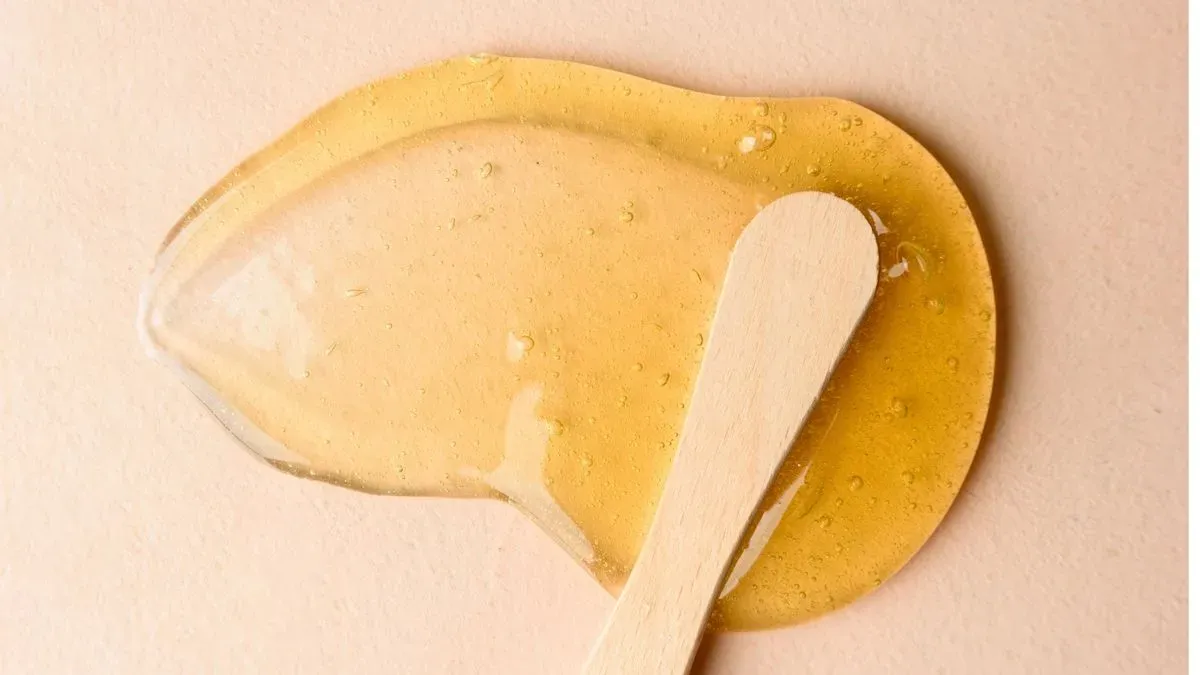 Waxing image background image