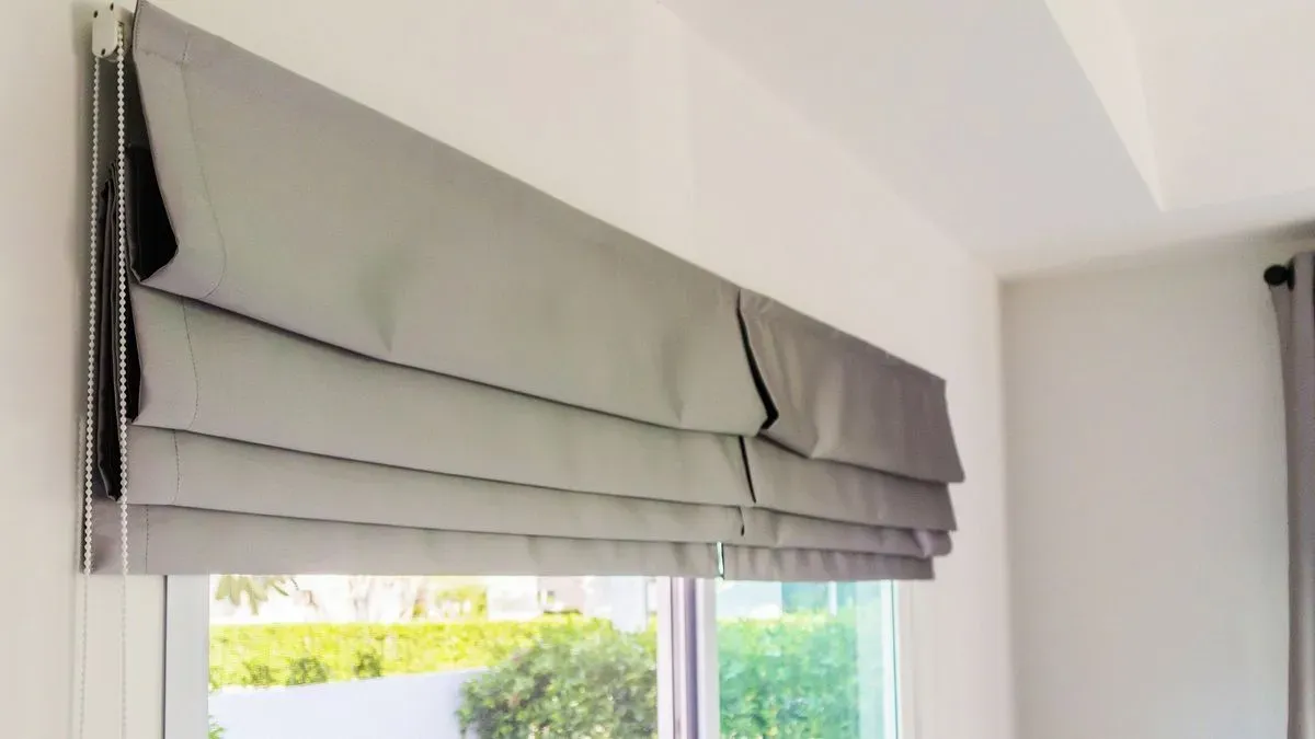 Custom blinds installation image background image
