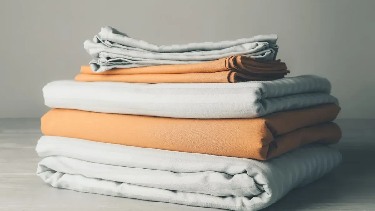 Bedding cleaning image background image