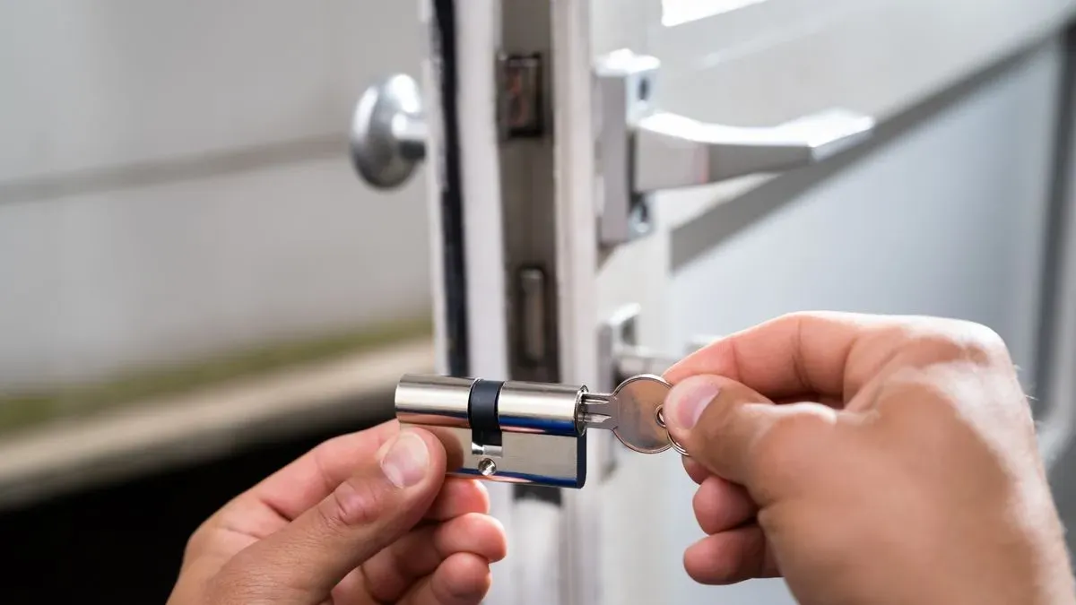 Lock rekeying image background image