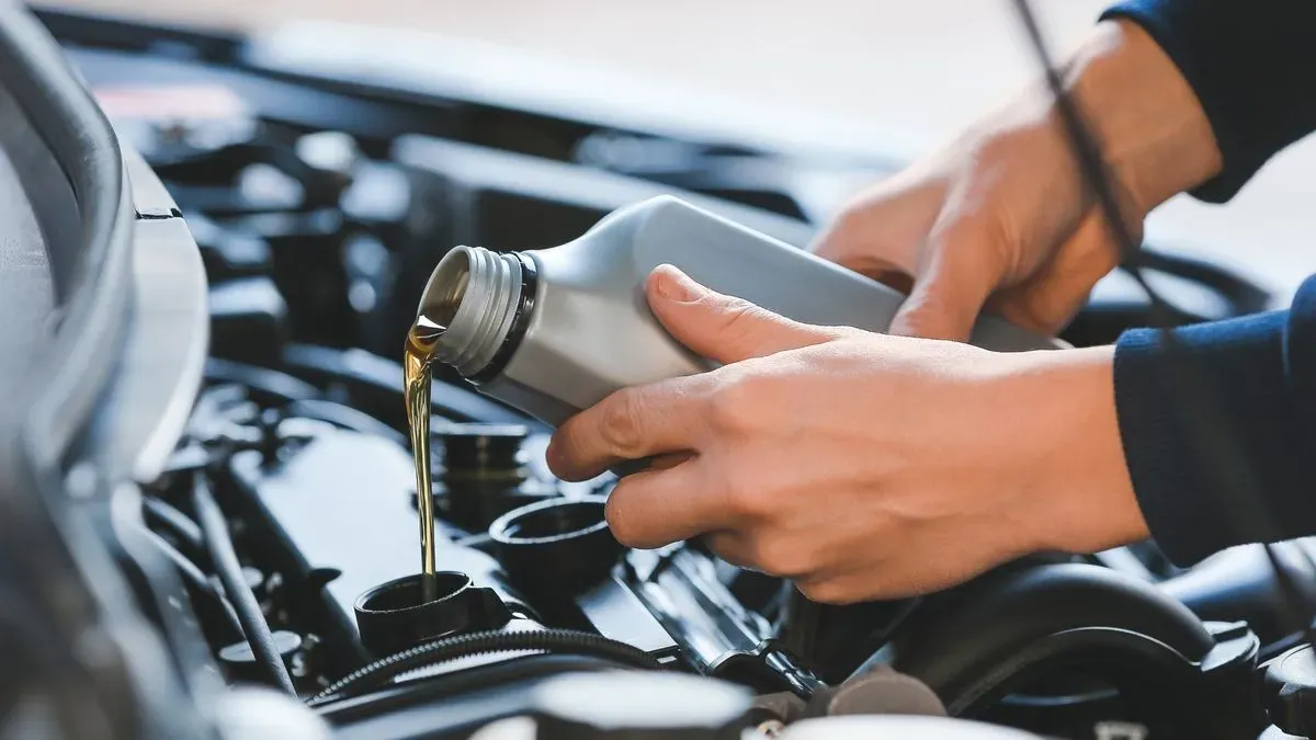 Mobile car servicing image background image