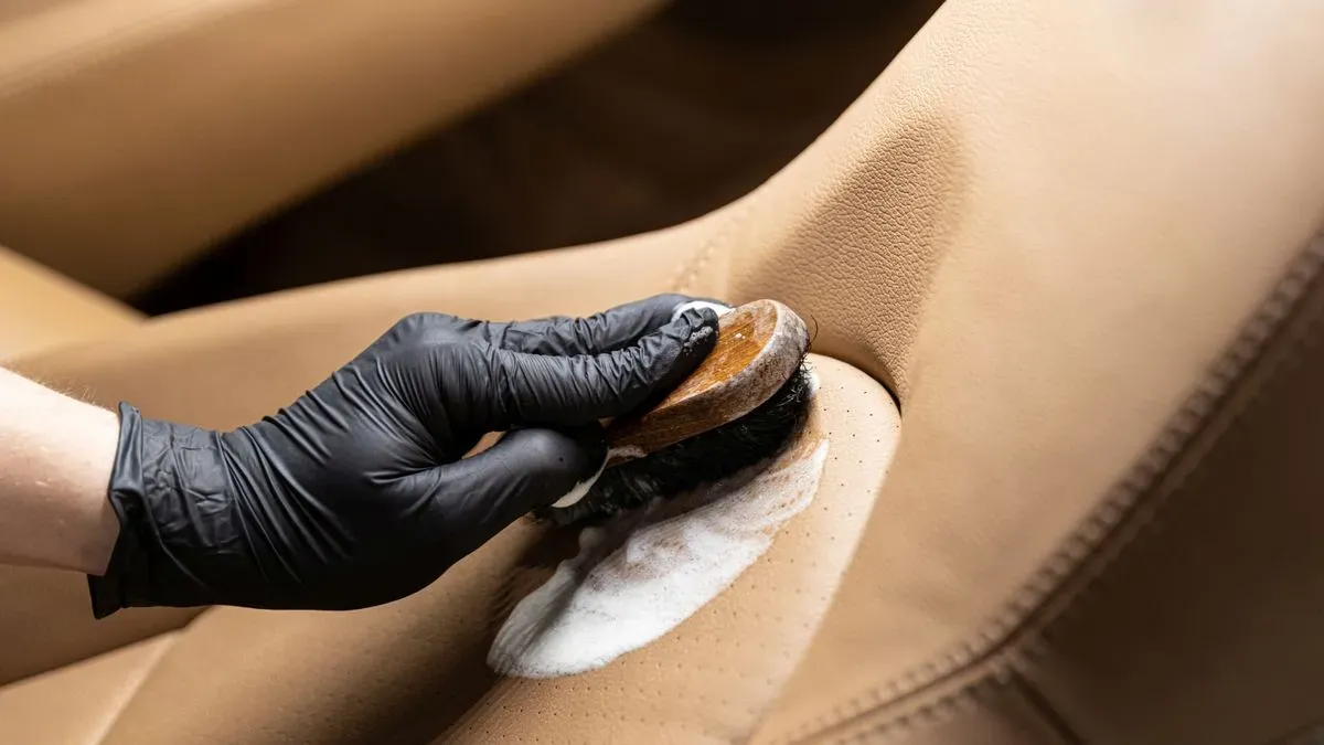 Leather cleaning and conditioning image background image