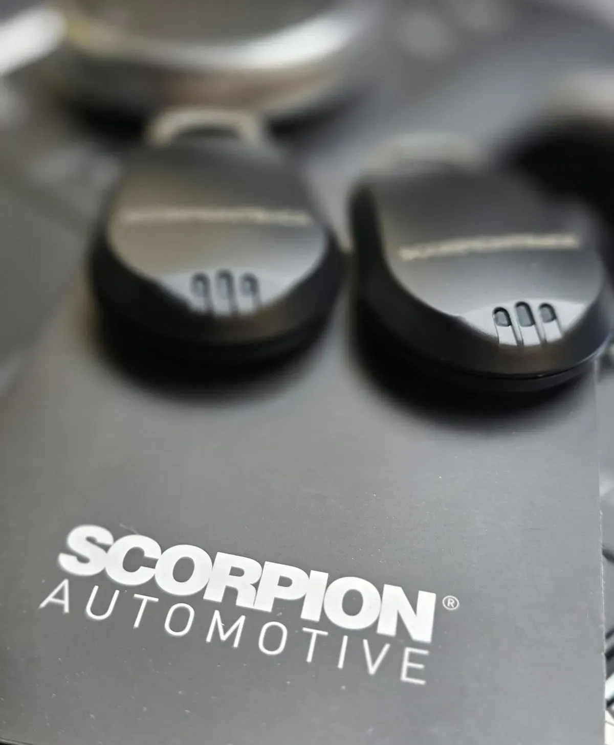 GPS tracking installation image background image