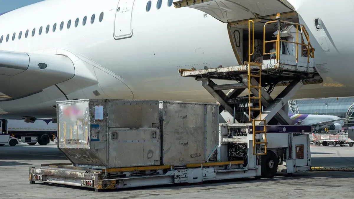 Air cargo to Botswana courier in Leicester