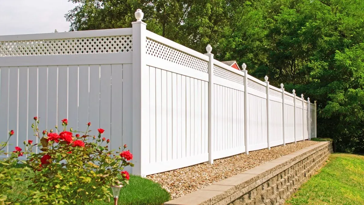 Hilton and Green team installing garden fences in Attleborough