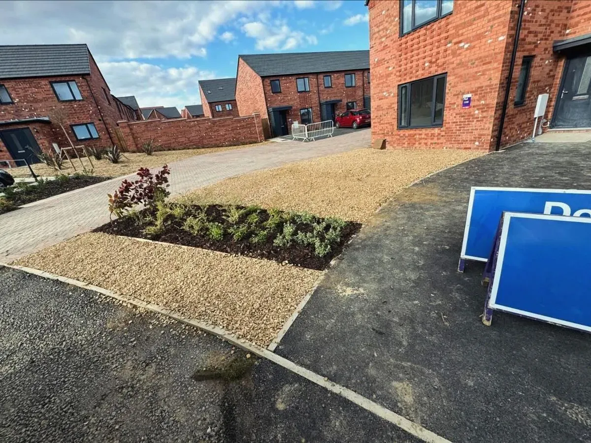Planting and Bed Preparation image background image