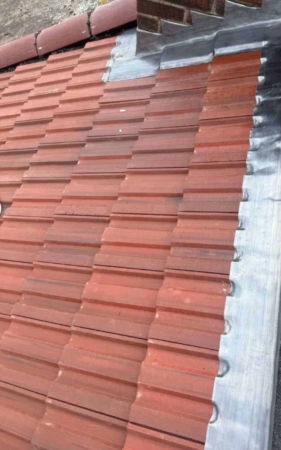 Roof maintenance image background image