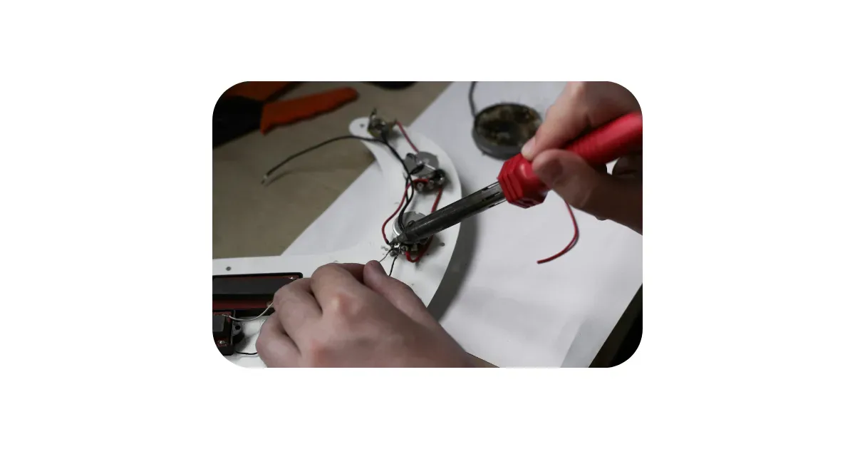 Guitar electonic repairs upgrades Luthier Dudley