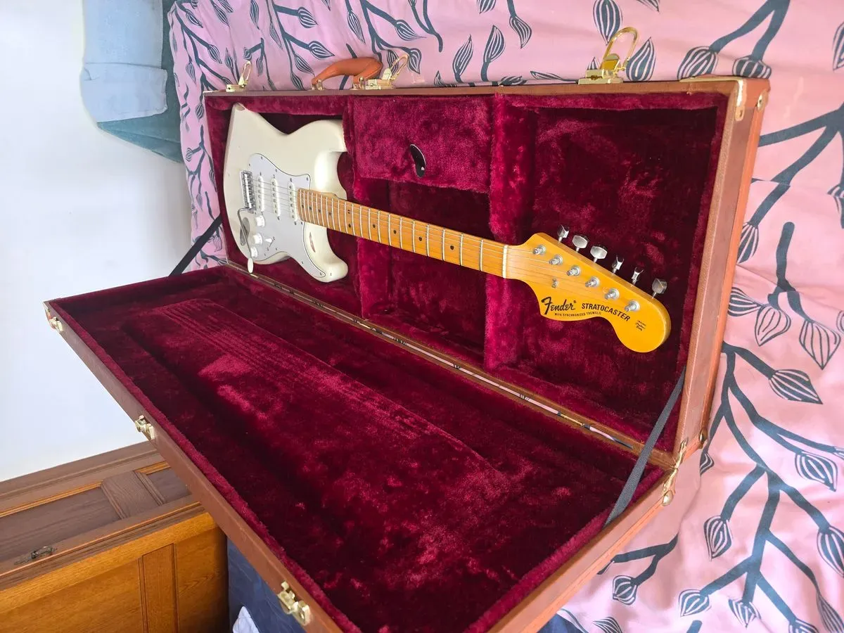 Fender_1968_Stratocaster_re-fret