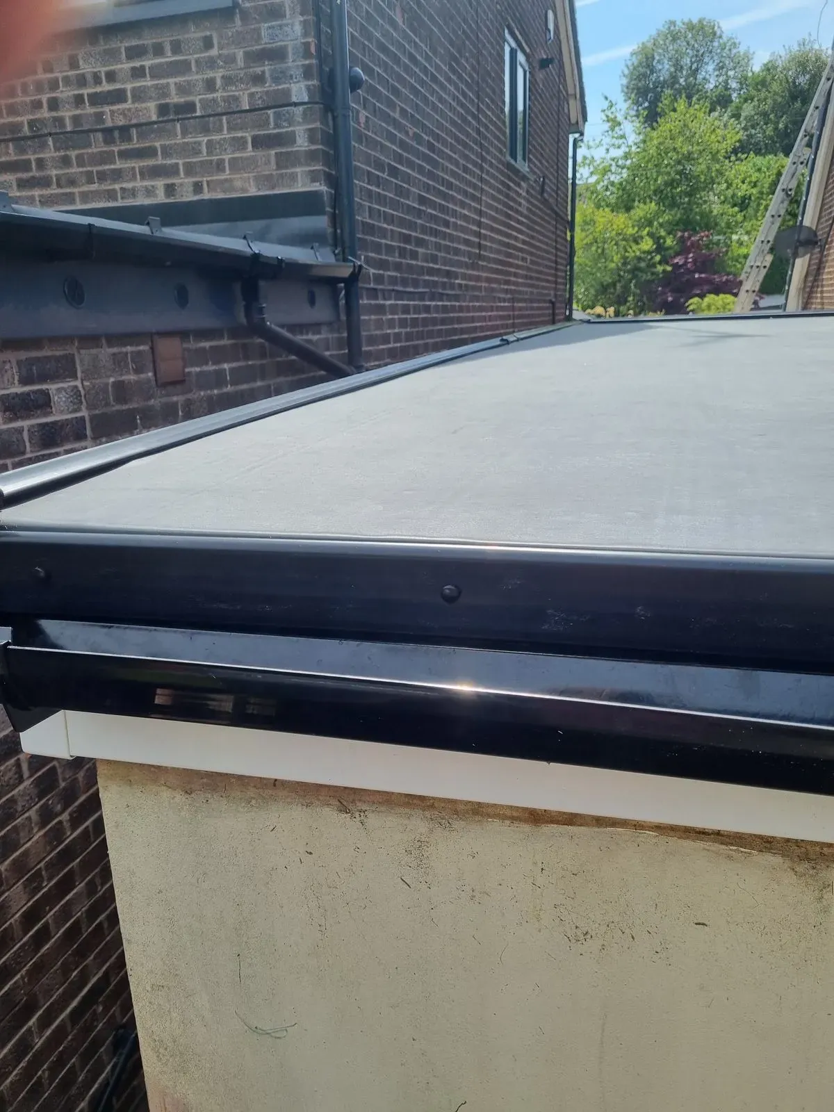 Flat roofing solutions image background image