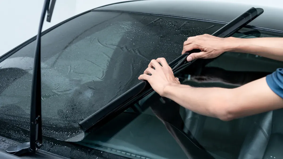 Heated windscreen repair image background image