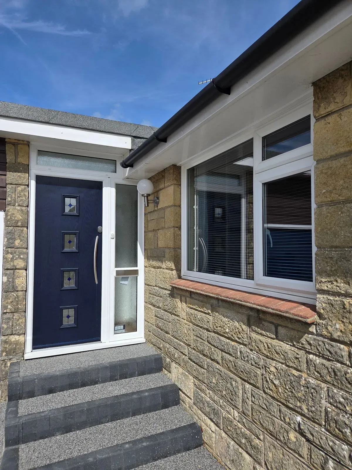 Exterior window cleaning image background image