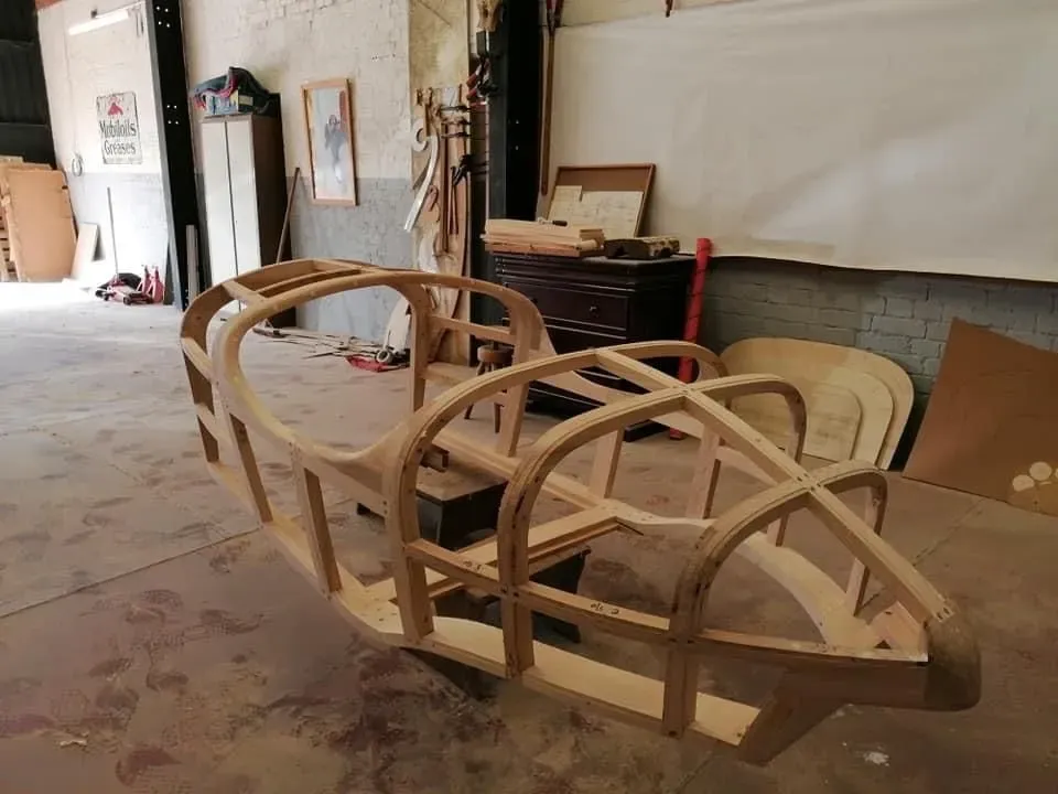 Ash framing image background image