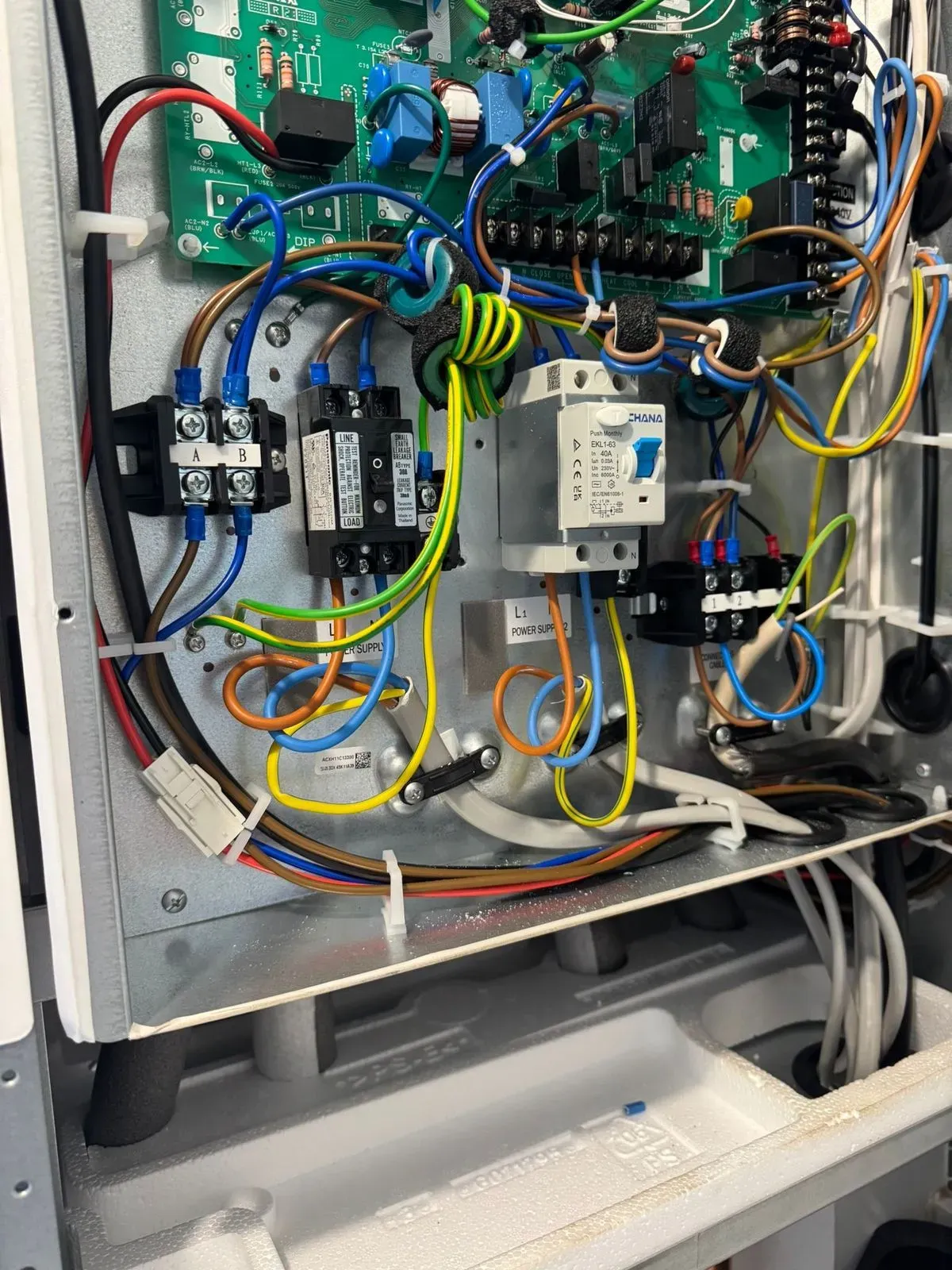 Electrical repairs image background image