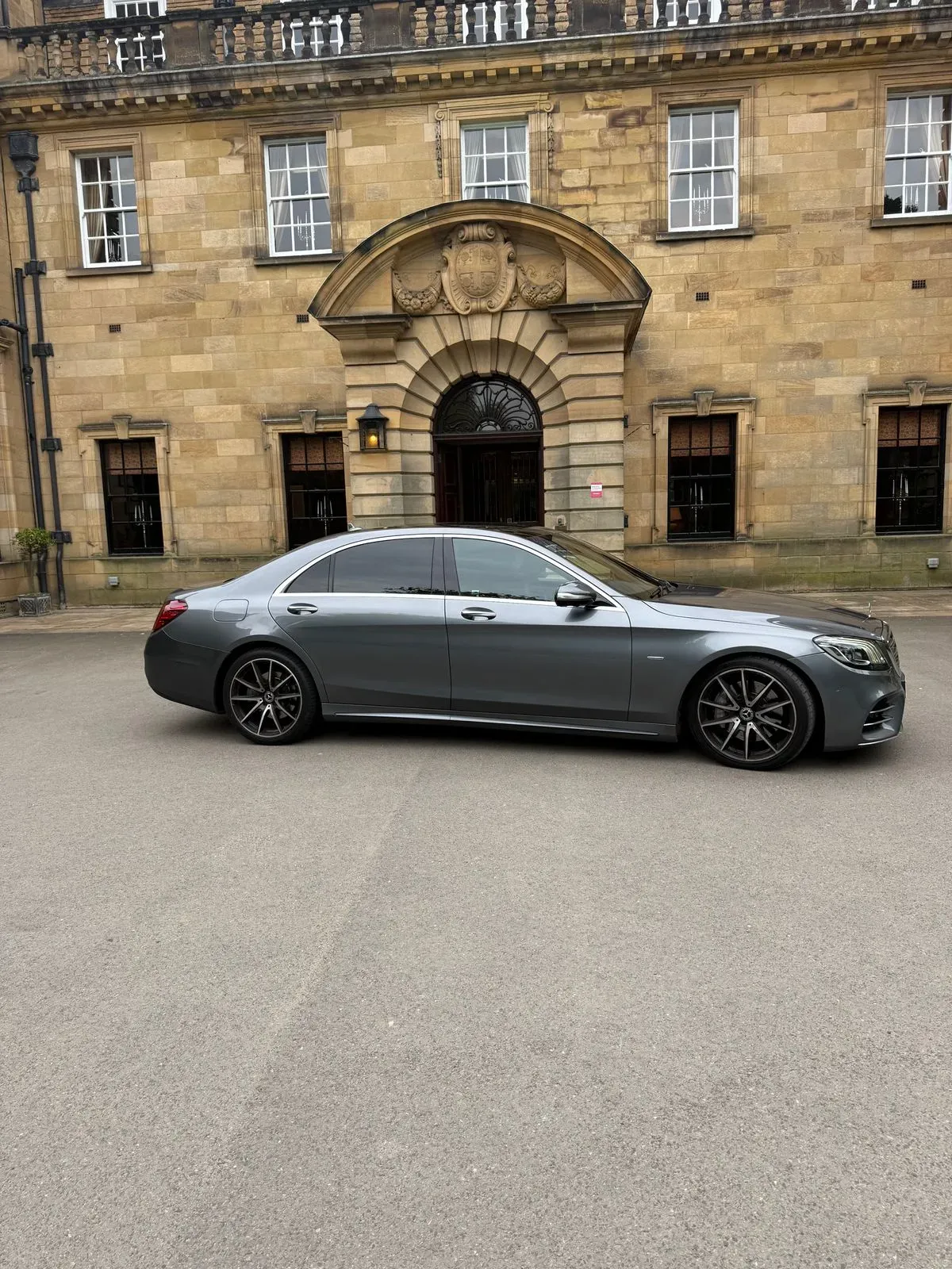 Corporate Executive Transport image background image