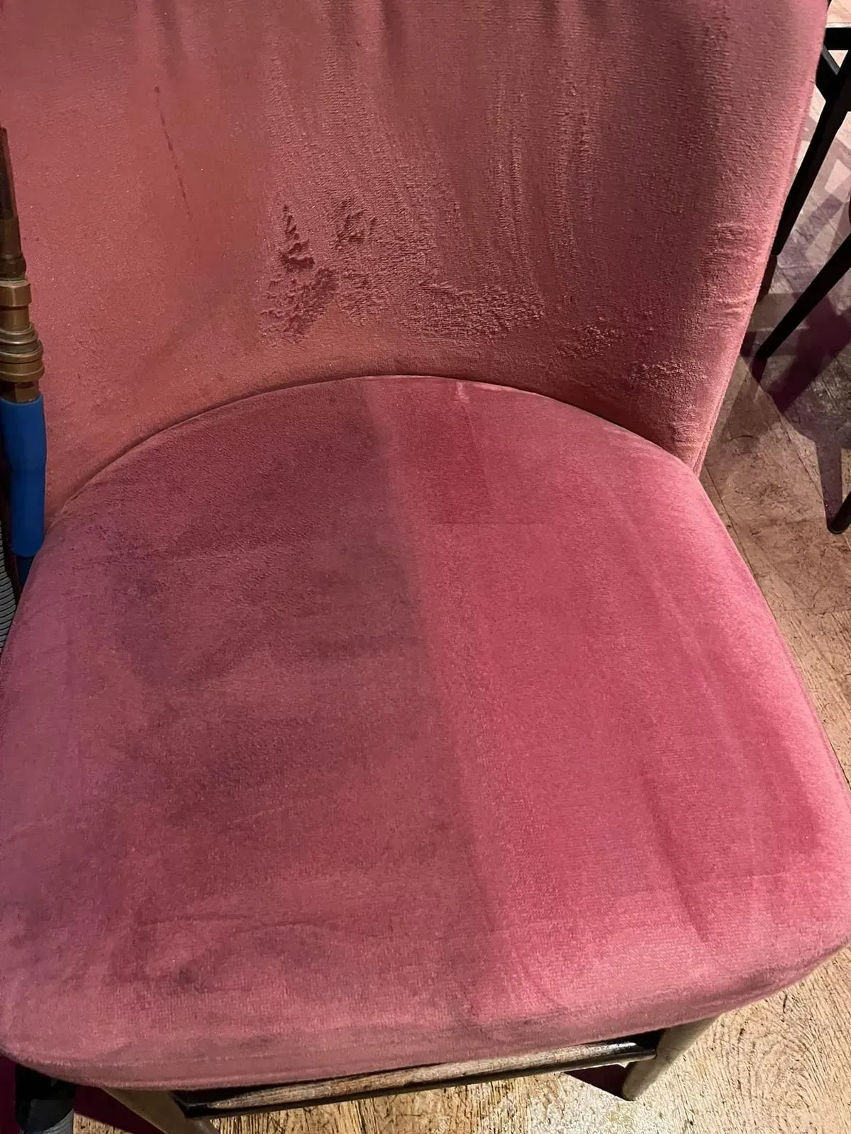 Upholstery cleaning image background image