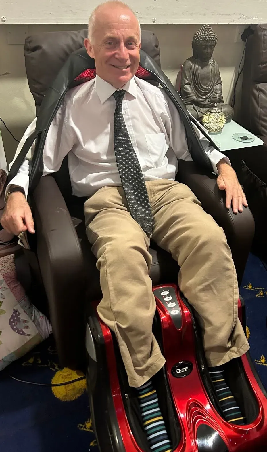 Wellbeing massage chair image background image