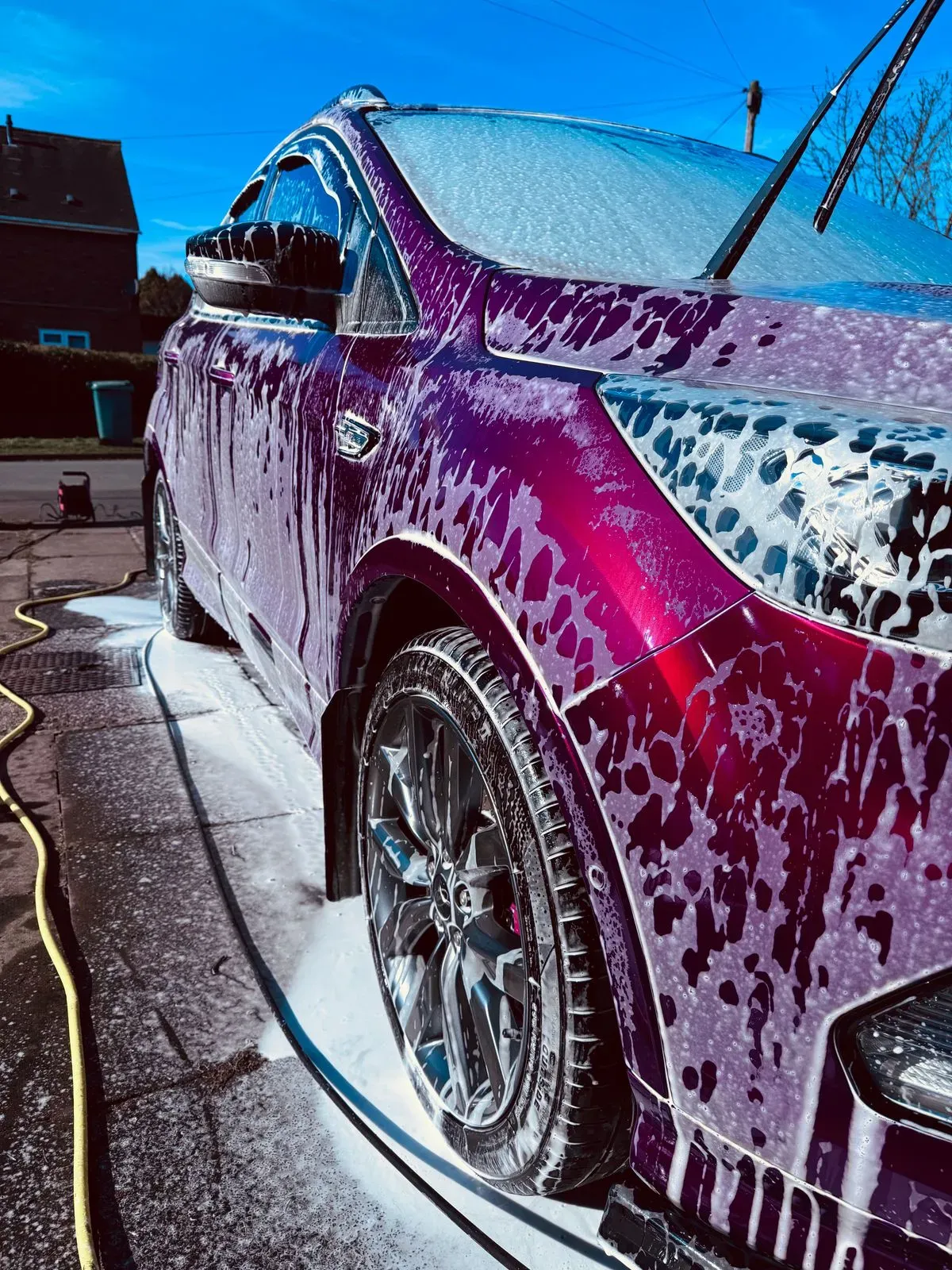 Exterior car detailing image background image