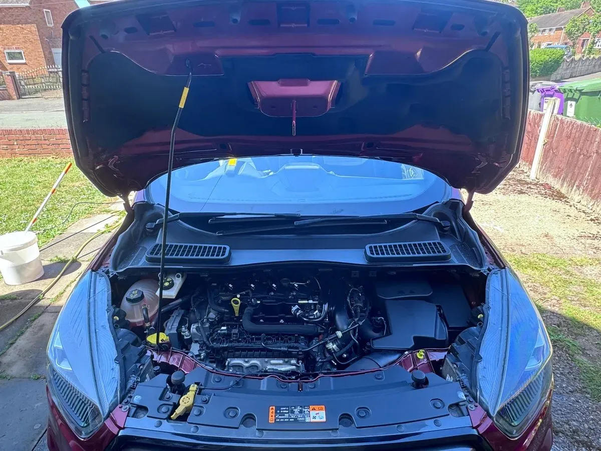 Engine bay detailing image background image