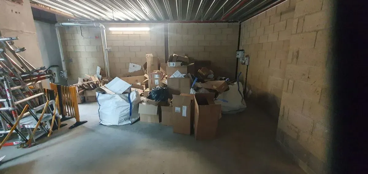 Garage clearance image