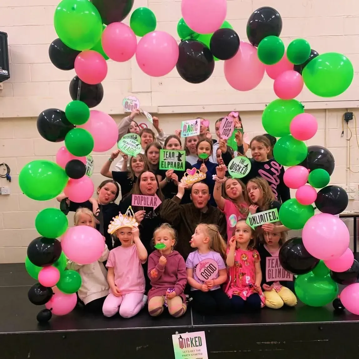 Adult dance classes image background image