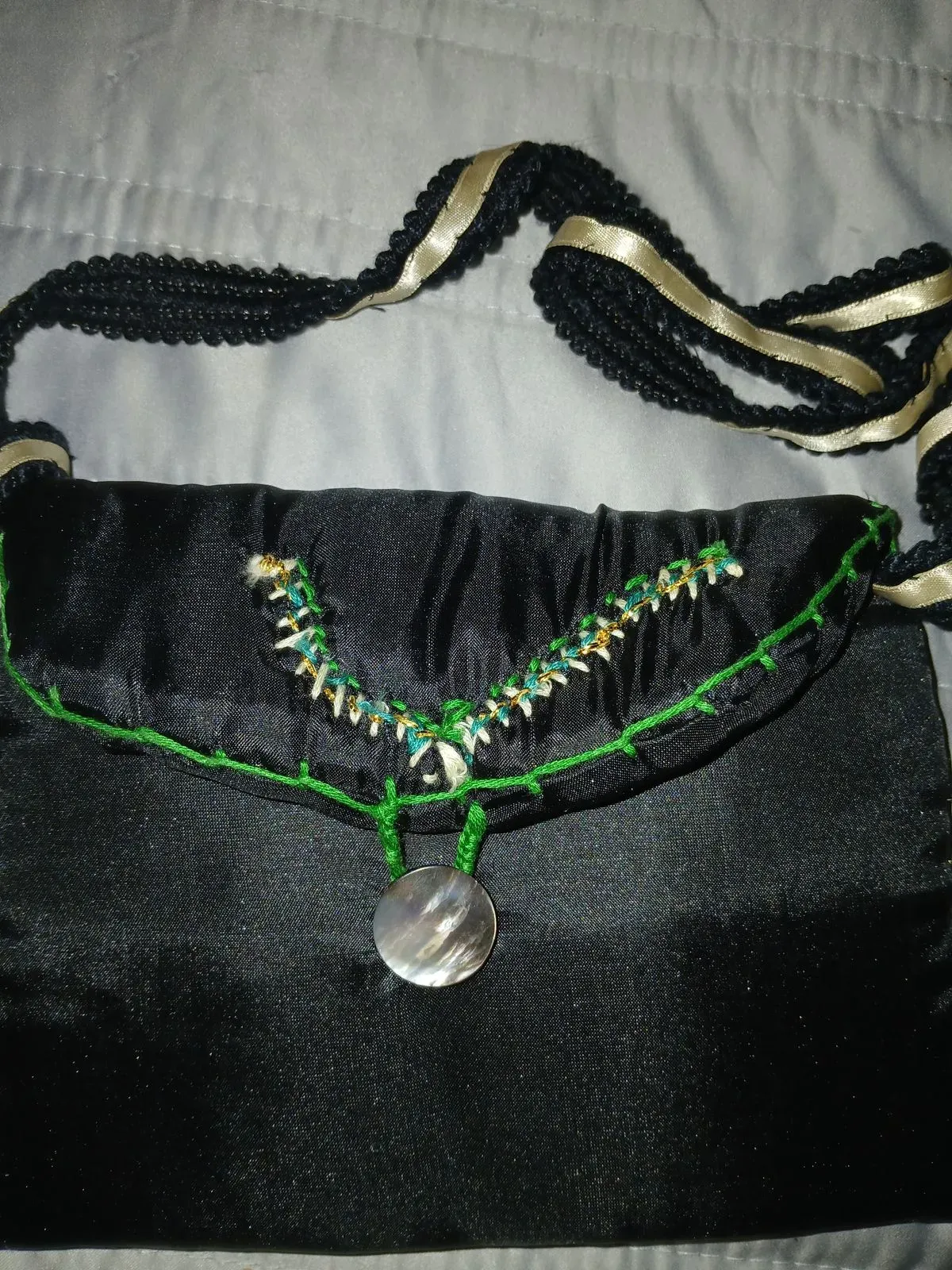 green emb bag 2 thumbnail image