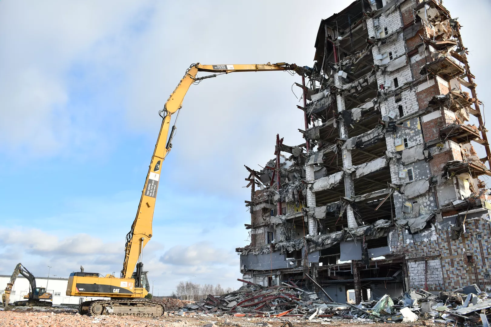 Pozwolenie na wyburzenie w Warszawie - kompletny przewodnik 2025