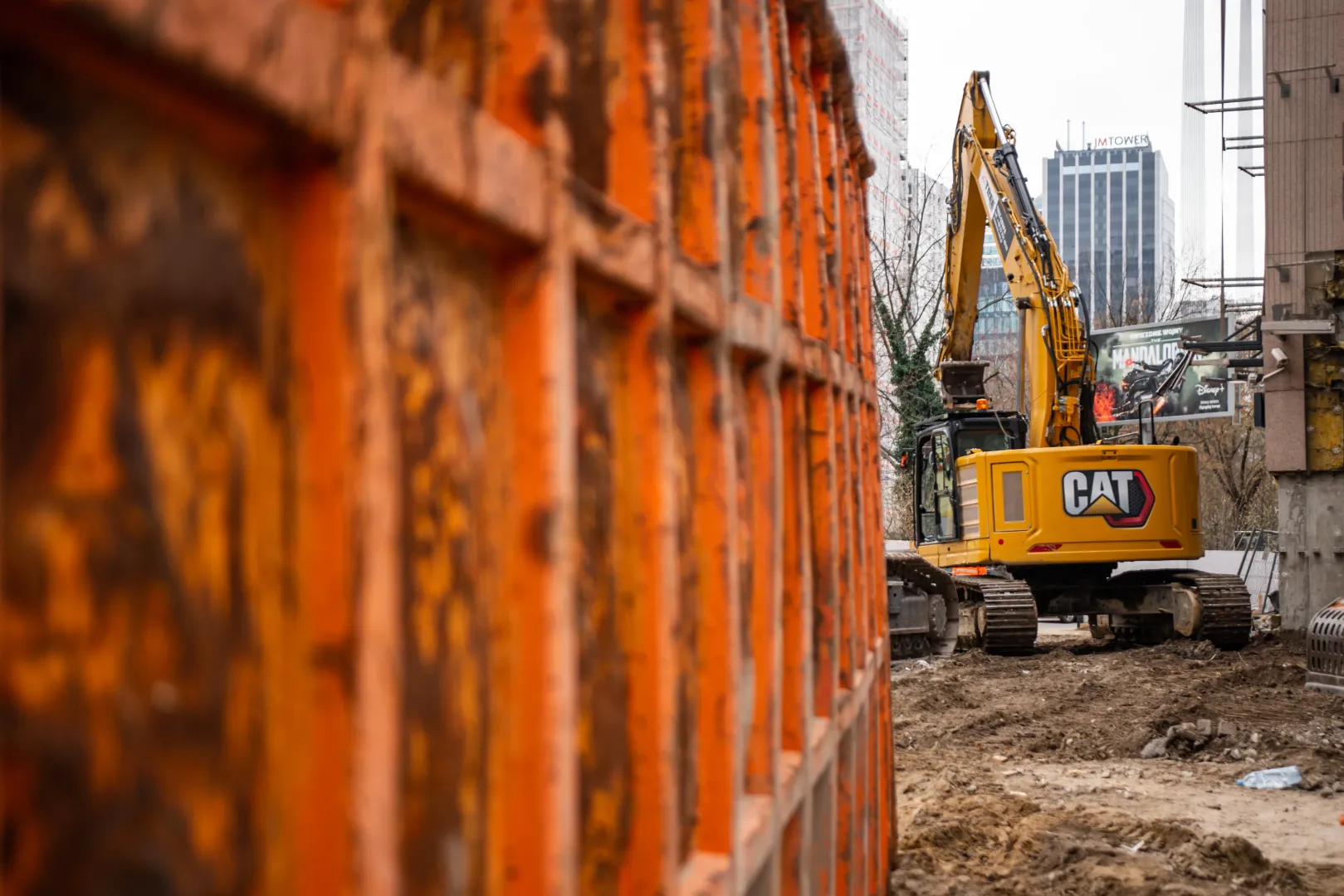 Włączanie i wyłączanie maszyn Liebherr - instruktaż dla operatorów