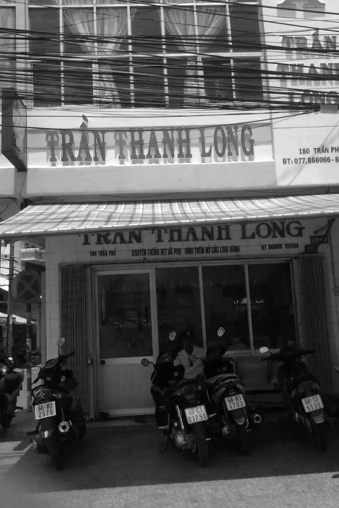 Khởi Dựng Nền Móng Y Khoa - Một ghế điều trị một niềm tin