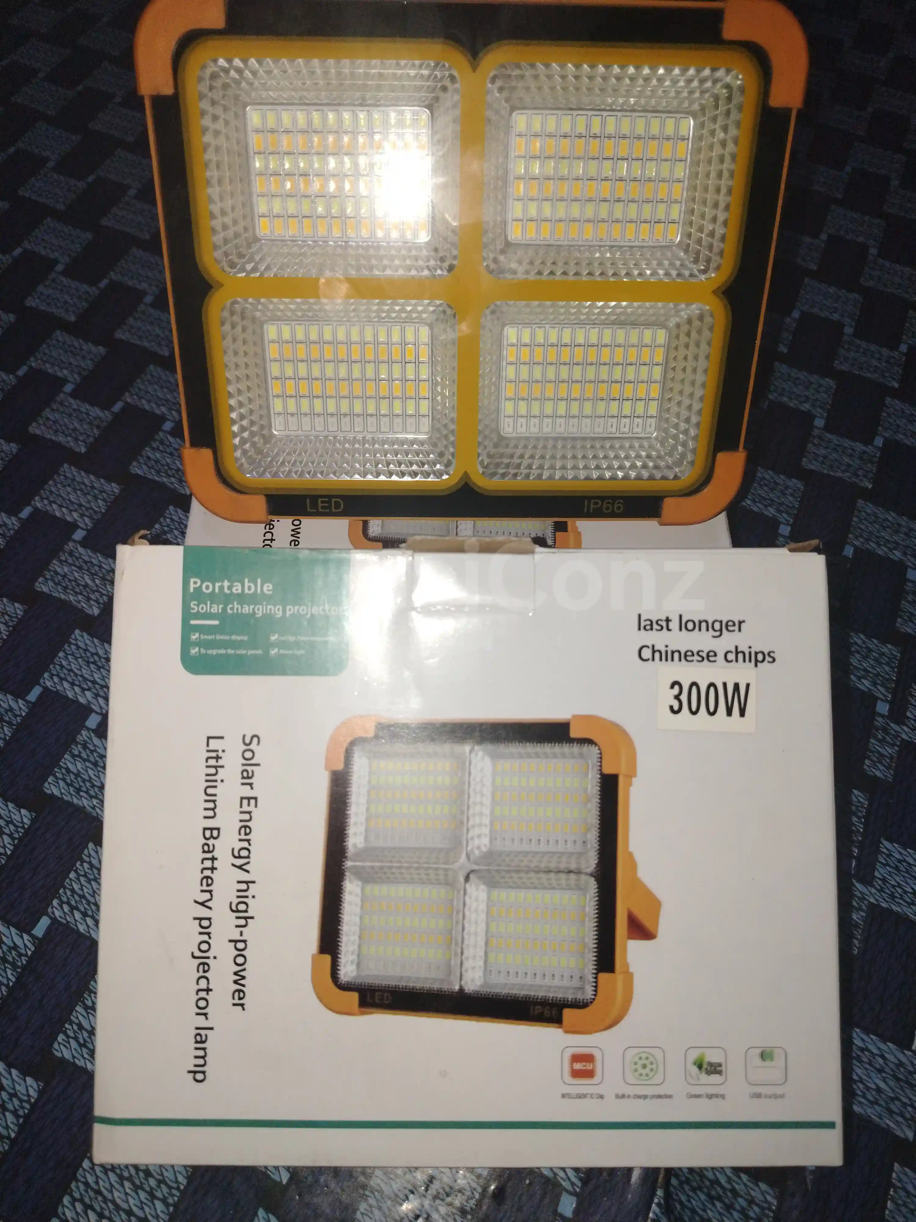 LAMPE LED SOLAIRE 300W - Others - Douala 2
