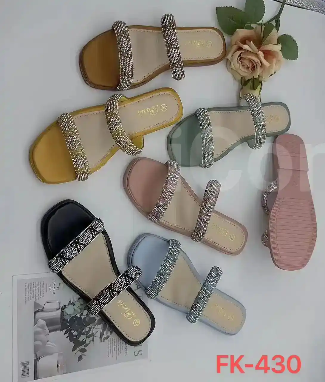 Qualities slippers for sale - Unisex - Yaounde 3